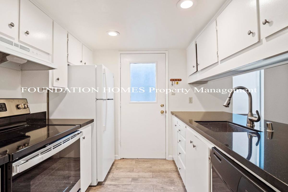 Townhouse for rent at 67 Roundtree Blvd, San Rafael, CA 94903