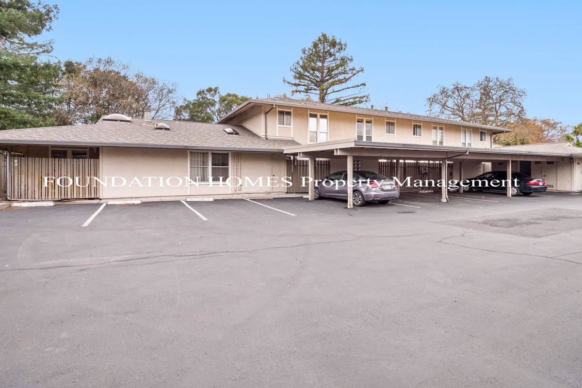 Townhouse for rent at 67 Roundtree Blvd, San Rafael, CA 94903