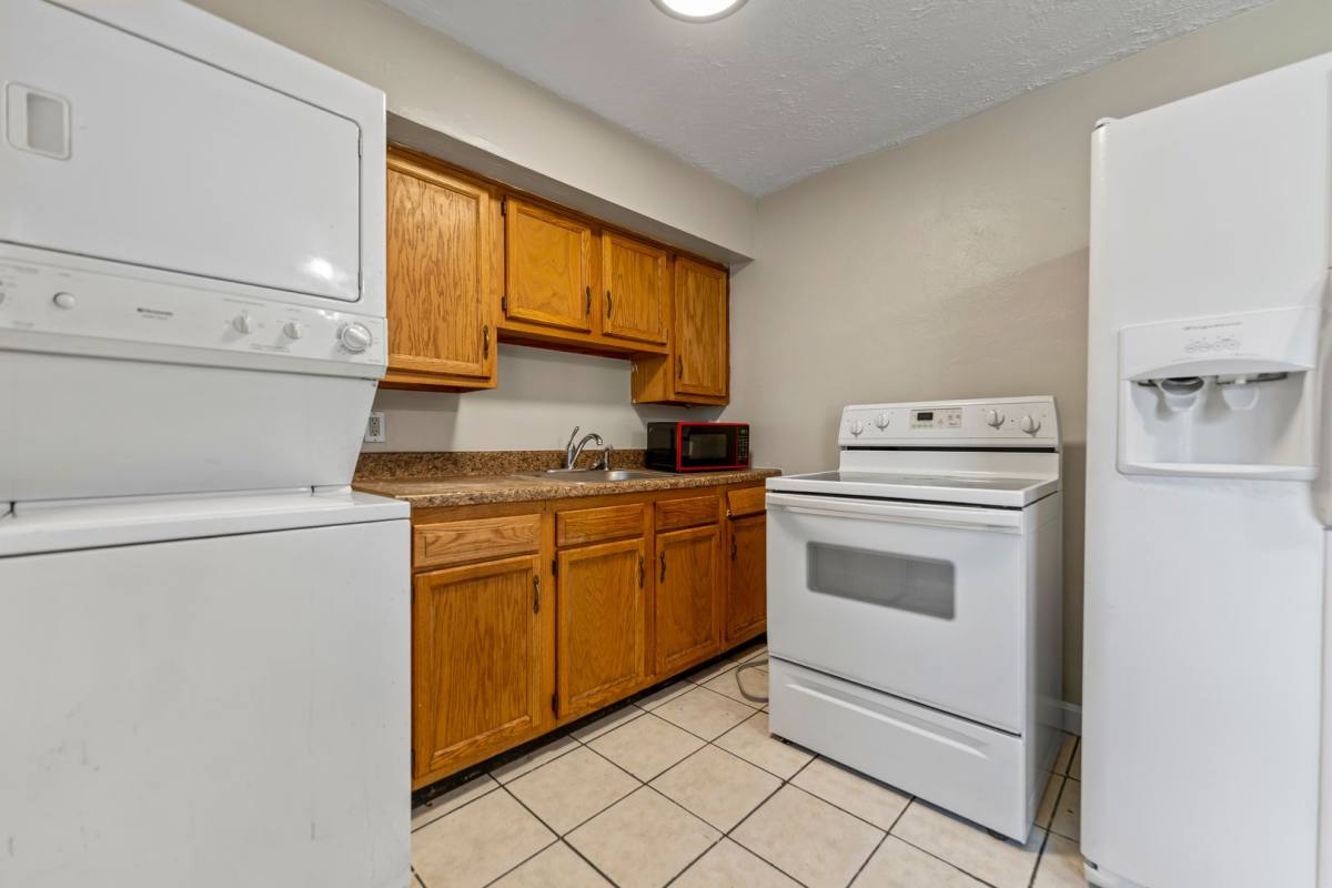 Townhouse for rent at 725 S 16th St, Louisville, KY 40210