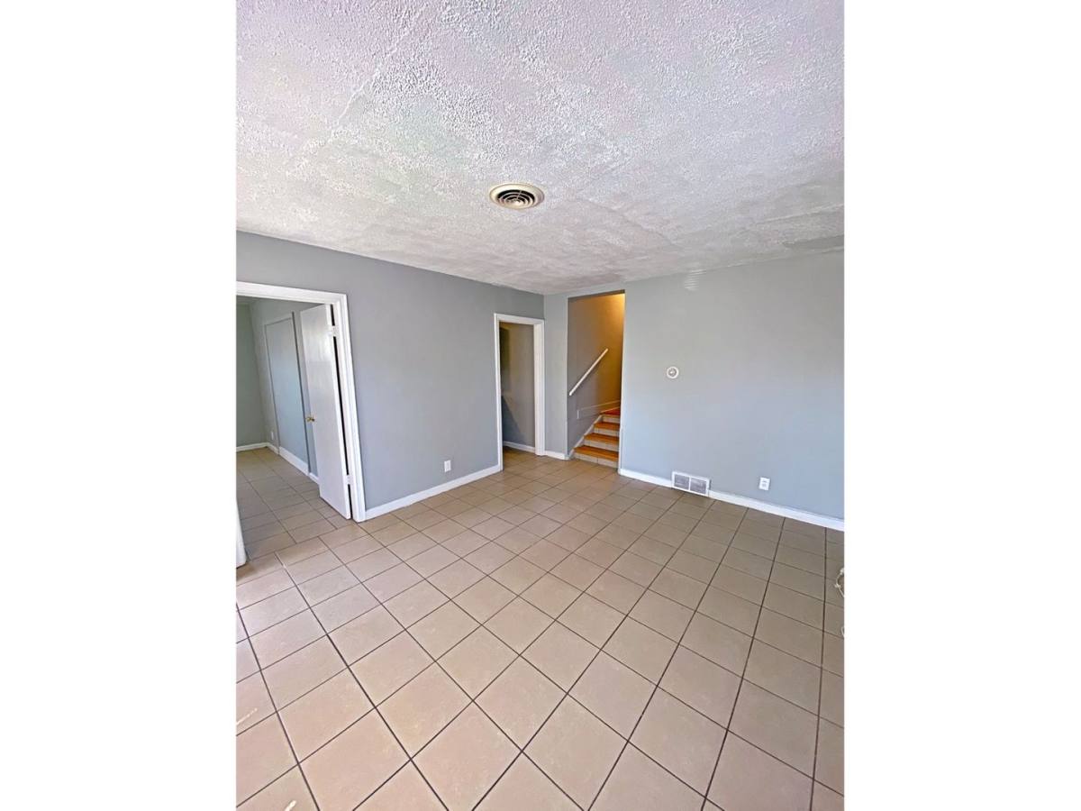 House for rent at 5648 Dorcas St, Omaha, NE 68106