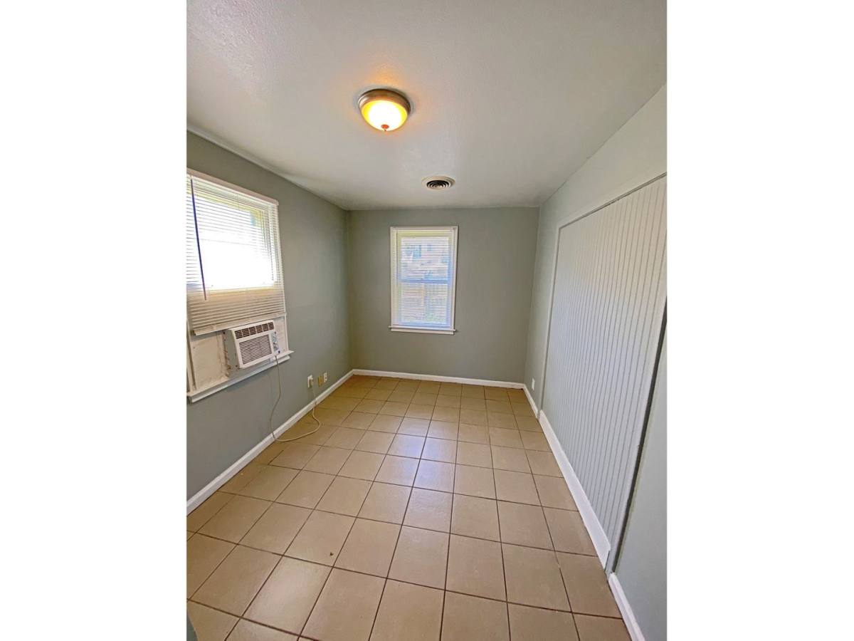 House for rent at 5648 Dorcas St, Omaha, NE 68106