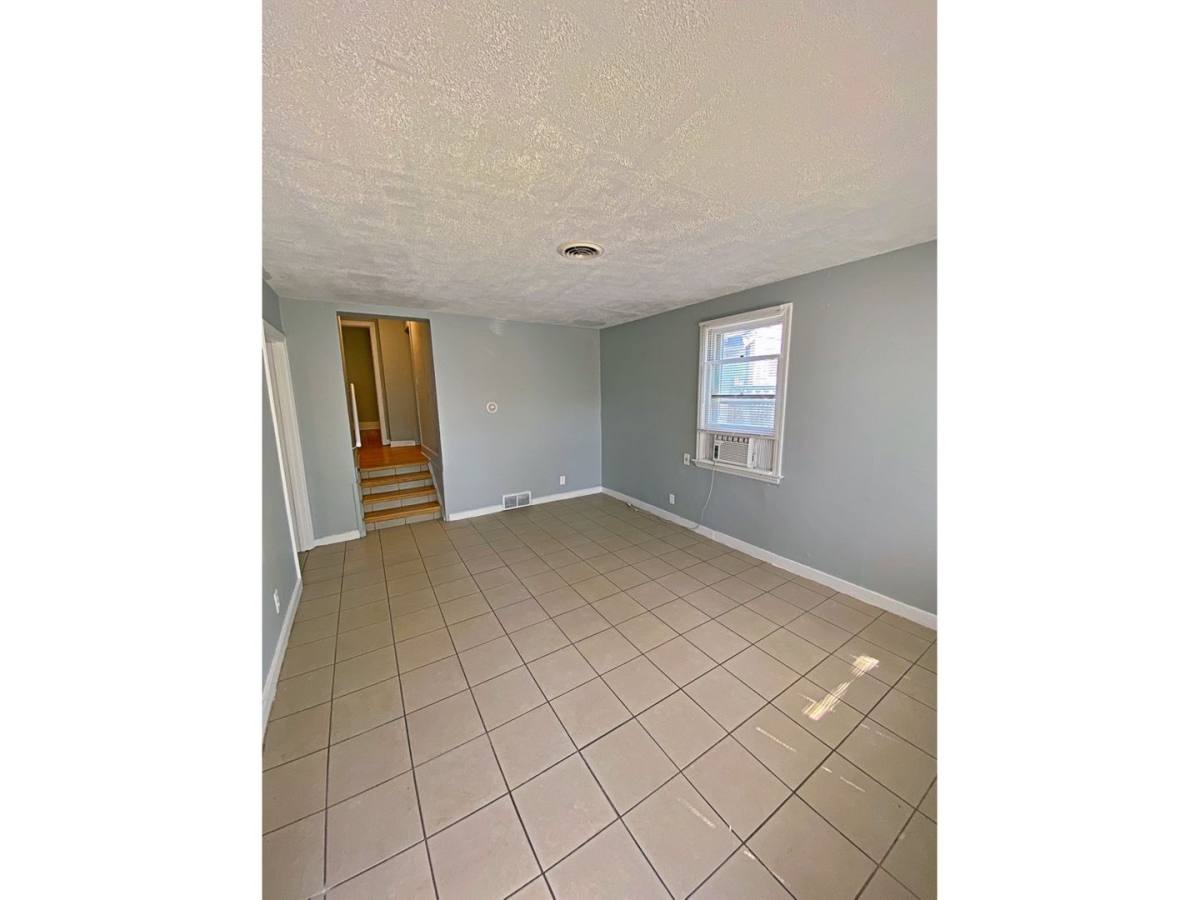 House for rent at 5648 Dorcas St, Omaha, NE 68106