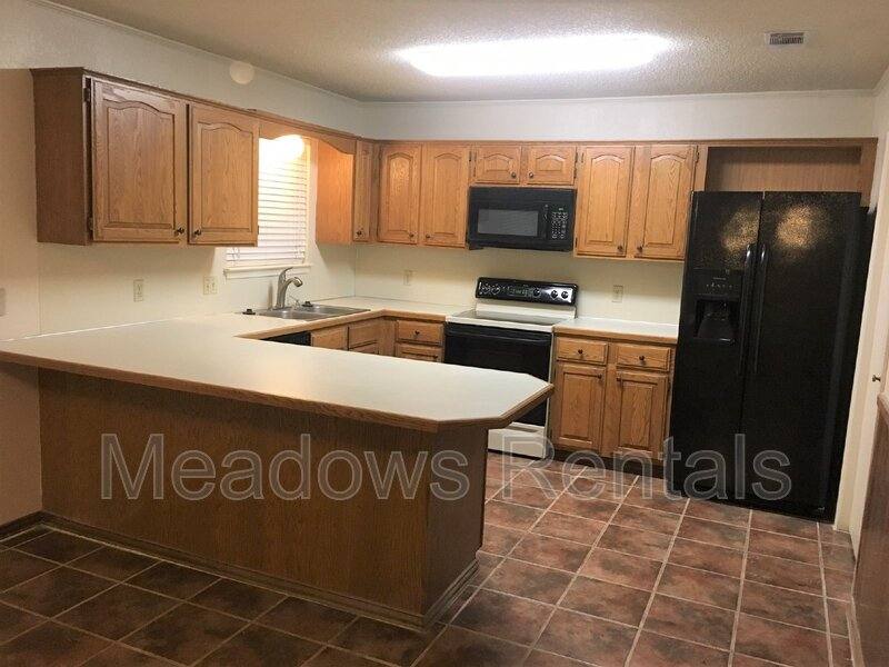 House for rent at 606 Circle Creek Dr, Hewitt, TX 76643