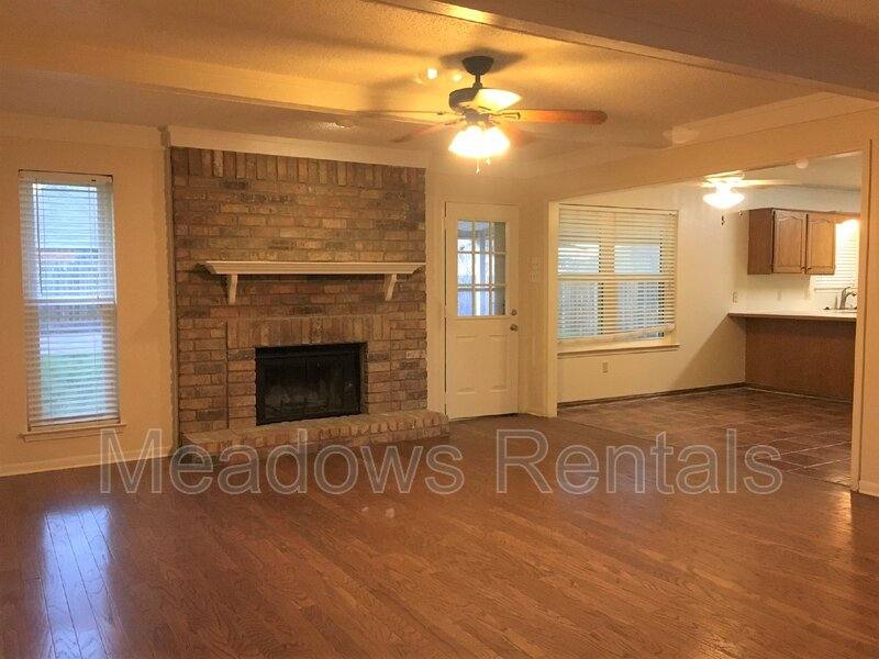 House for rent at 606 Circle Creek Dr, Hewitt, TX 76643