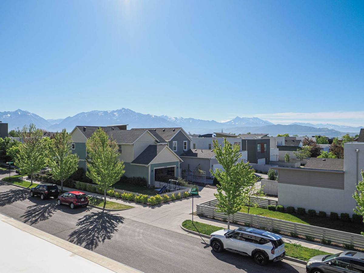 House for rent at 5098 W Putney Hill Rd, South Jordan, UT 84009