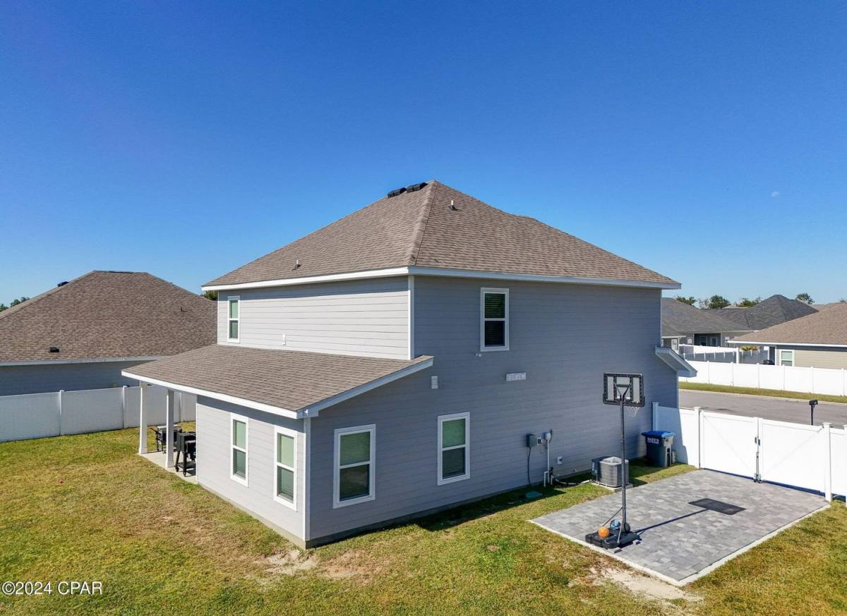 House for rent at 233 Martingale Loop, Lynn Haven, FL 32444