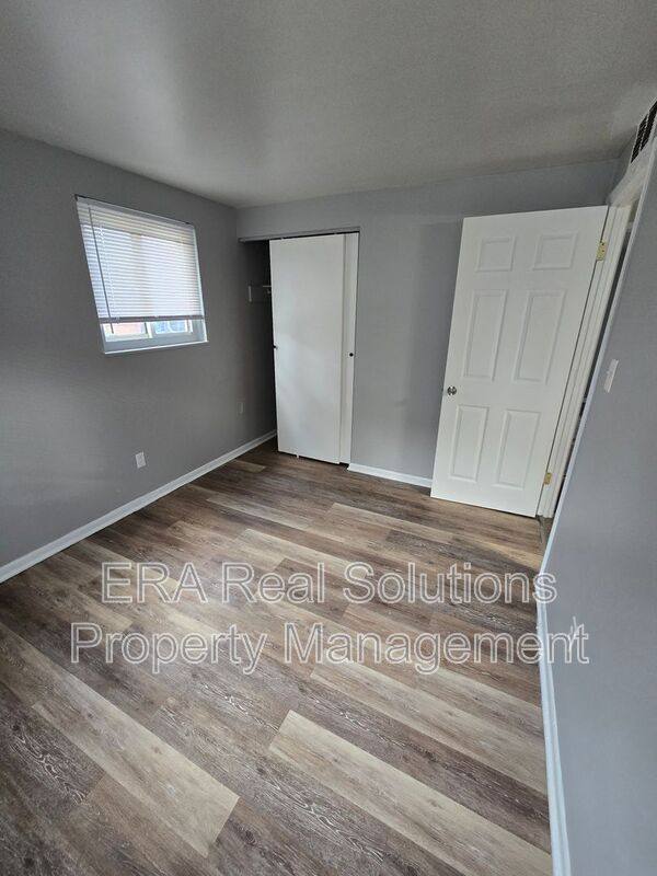 Apartment for rent at 281 Napoleon #B, Columbus, OH 43213