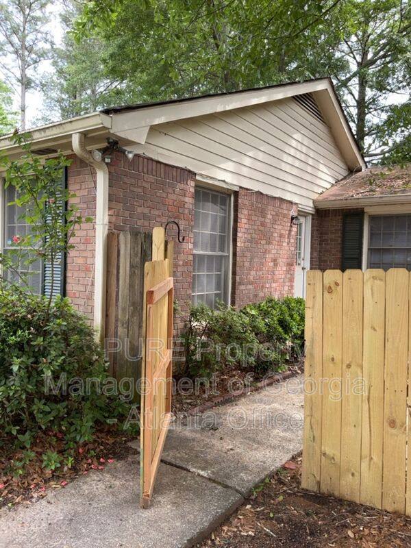Townhouse for rent at 771 Wilson Circle SW, Marietta, GA 30064