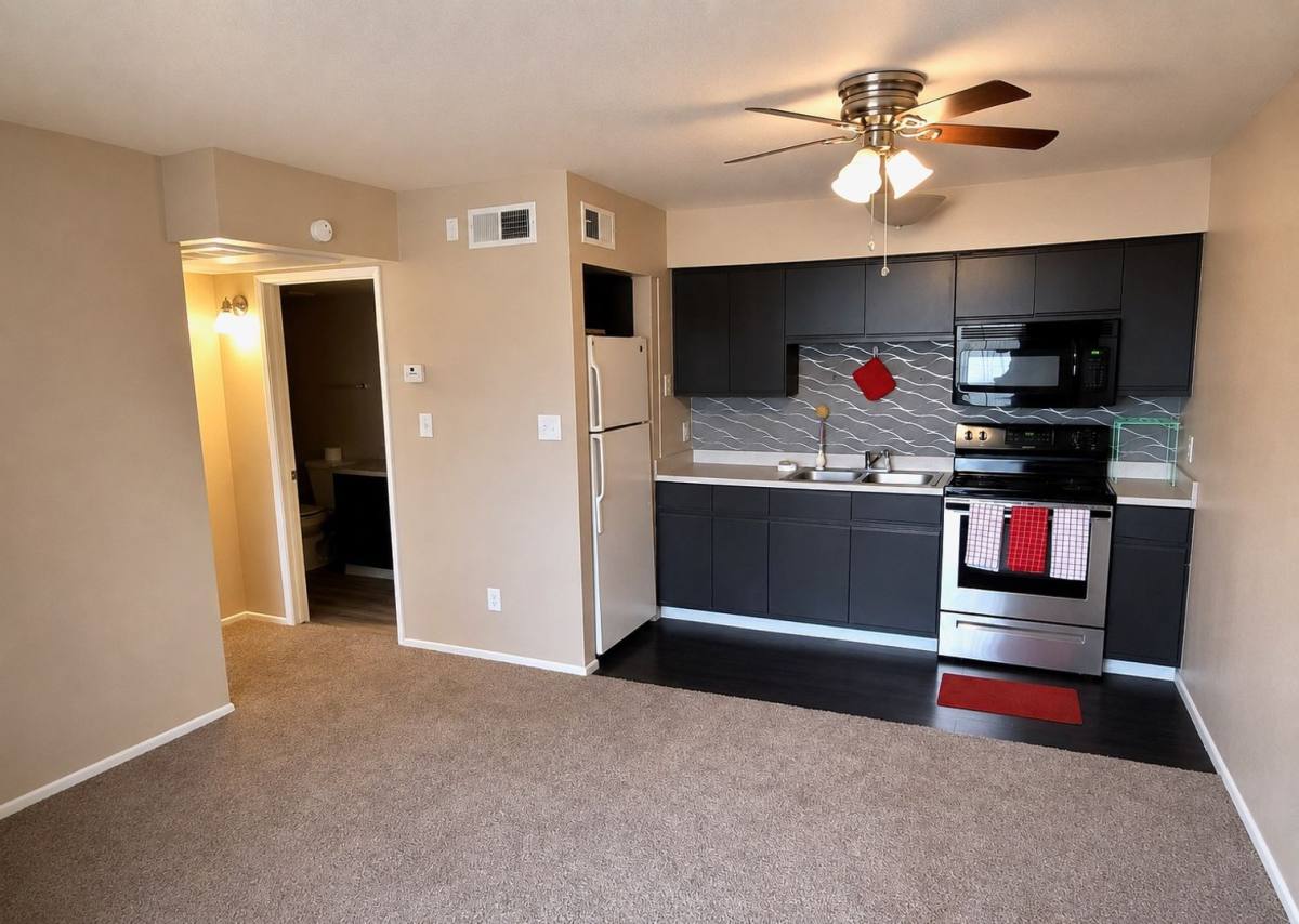 Apartment for rent at 10644 N 15th Way, Phoenix, AZ 85020