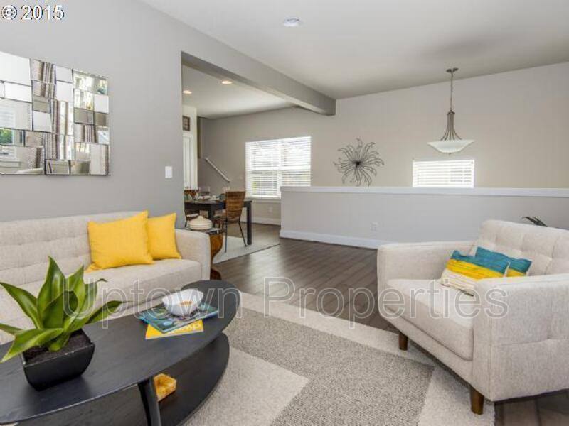 Townhouse for rent at 8990 SW 157th Ave, Beaverton, OR 97007