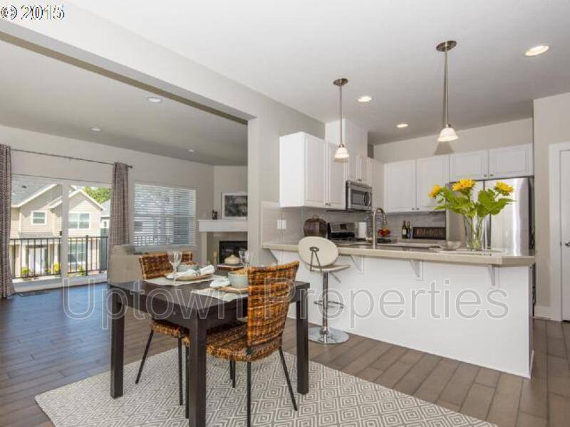 Townhouse for rent at 8990 SW 157th Ave, Beaverton, OR 97007