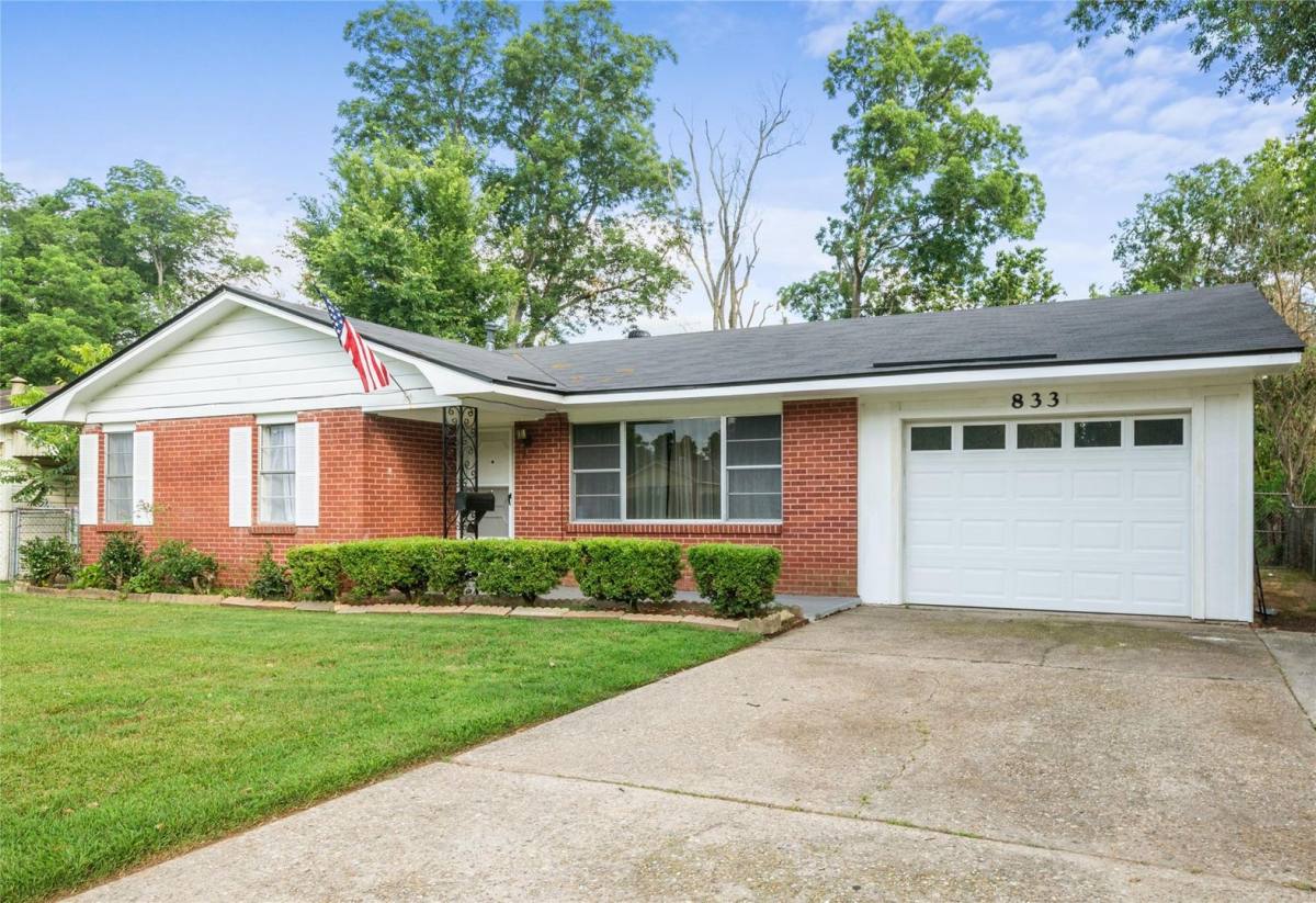 House for rent at 833 Camilla Dr, Shreveport, LA 71104