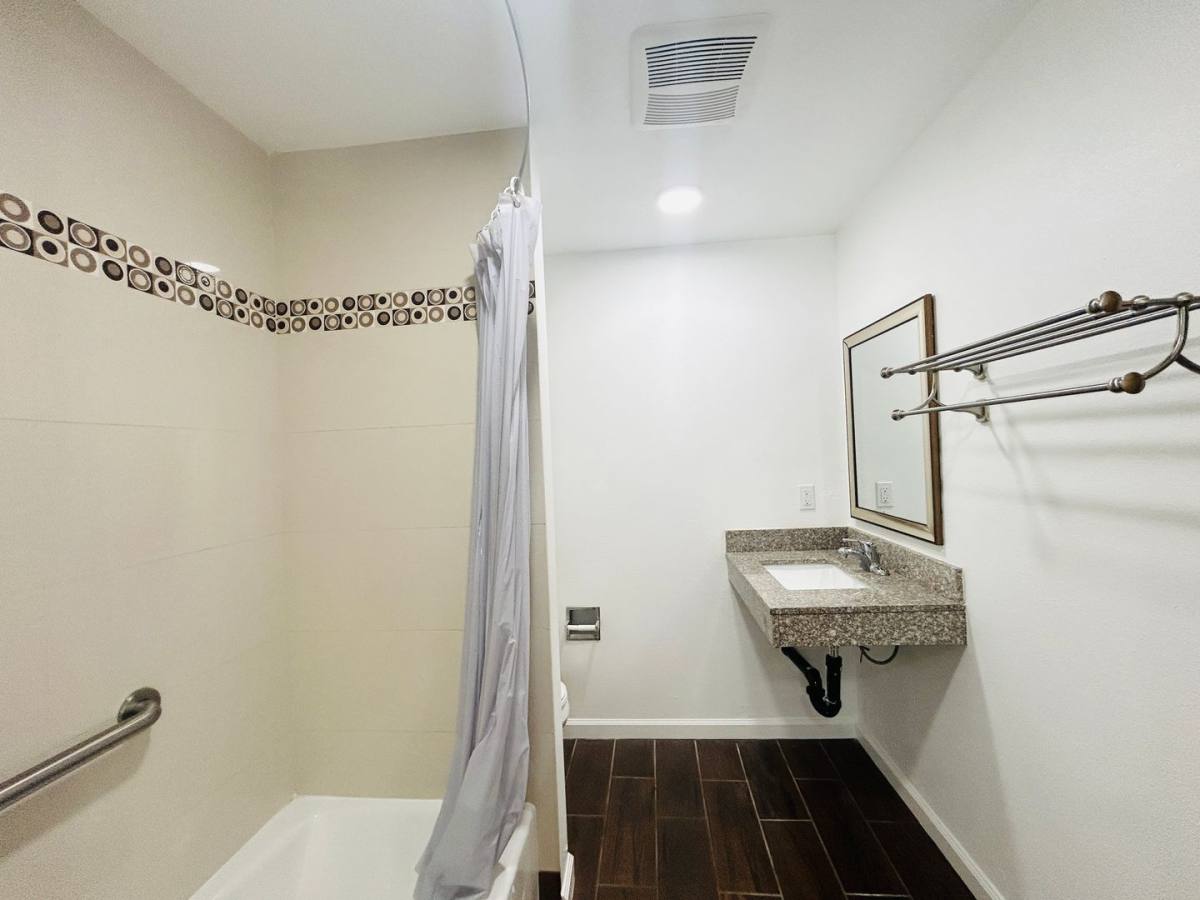 Apartment for rent at 13035 San Fernando, Sylmar, CA 91342