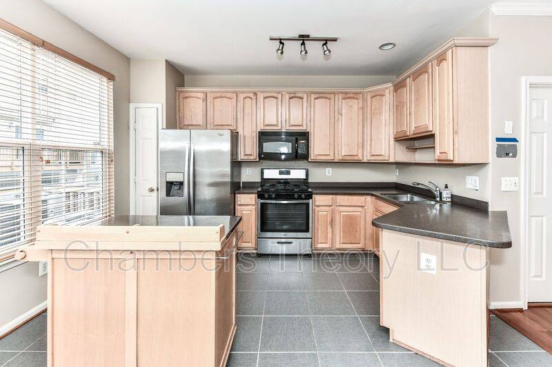 Townhouse for rent at 3845 Eisenhower Ave, Alexandria, VA 22304