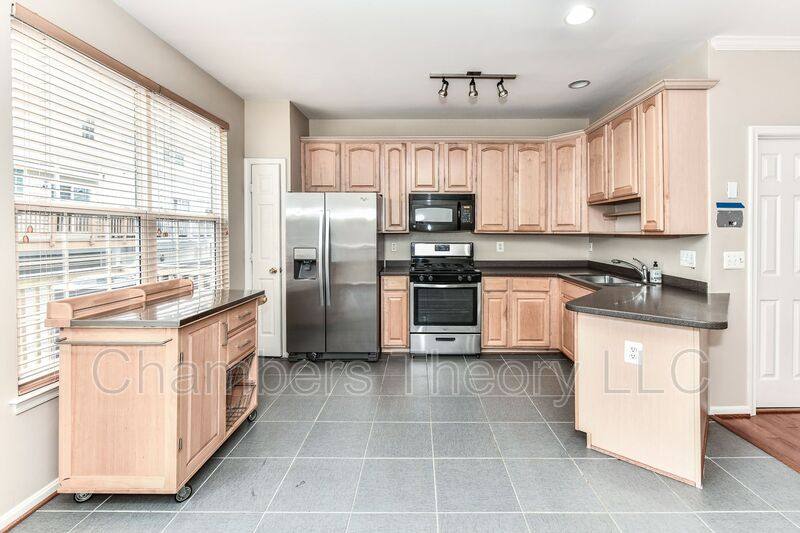 Townhouse for rent at 3845 Eisenhower Ave, Alexandria, VA 22304