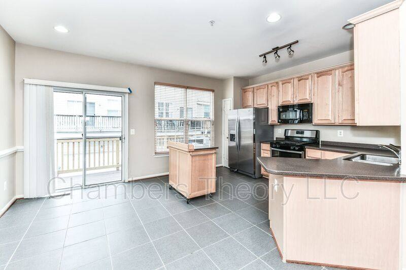 Townhouse for rent at 3845 Eisenhower Ave, Alexandria, VA 22304