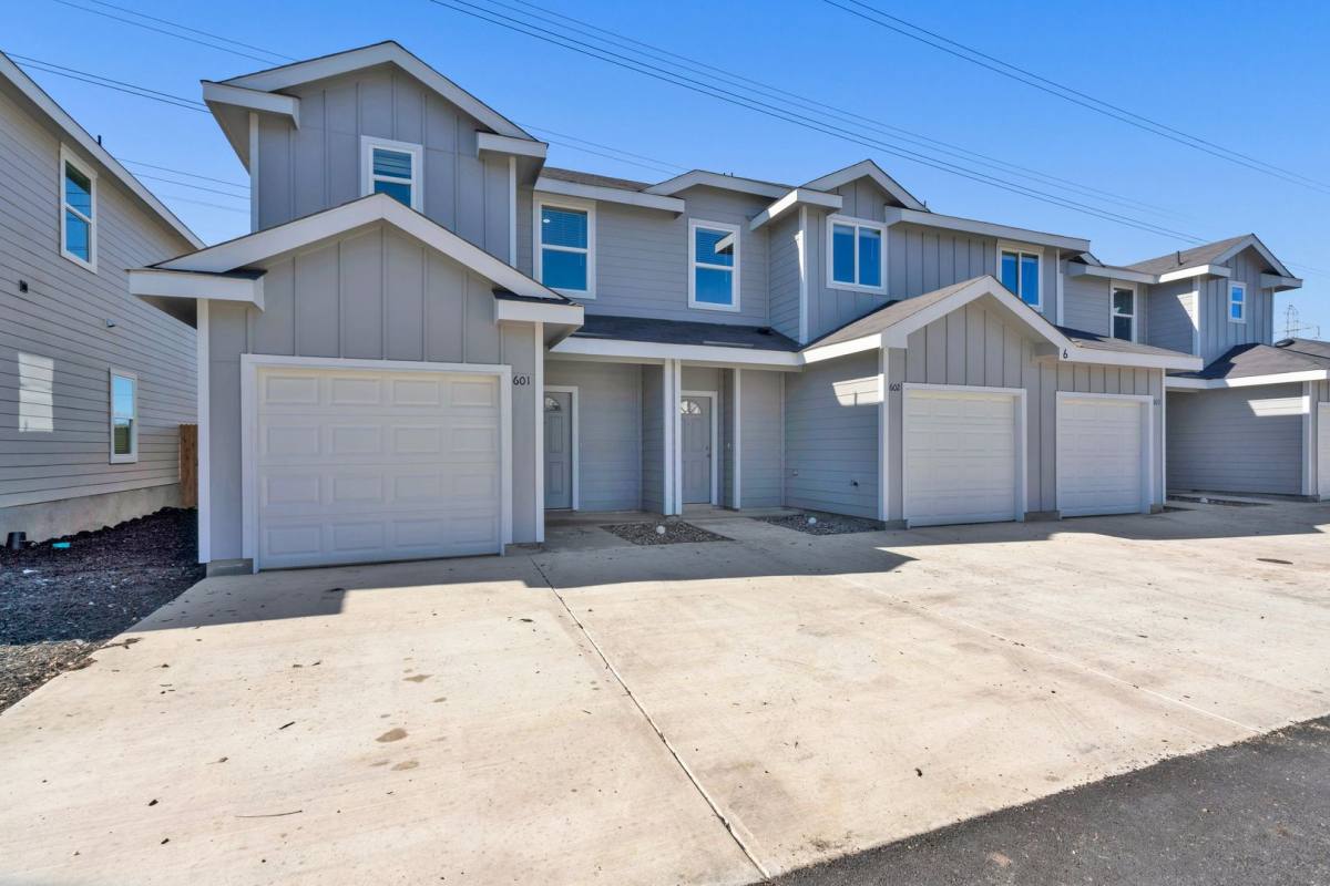 Apartment for rent at 9426 Apple Ridge Lane, San Antonio, TX 78239