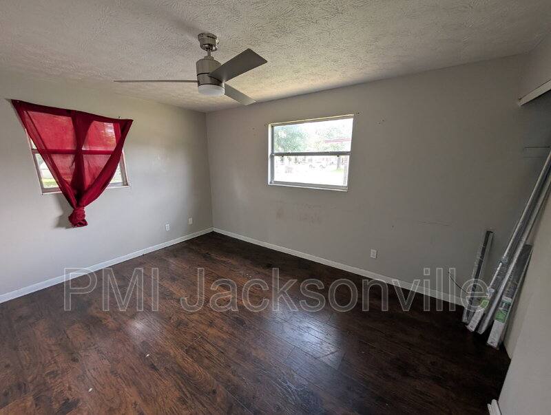 House for rent at 2562 W 28th St, Jacksonville, FL 32209