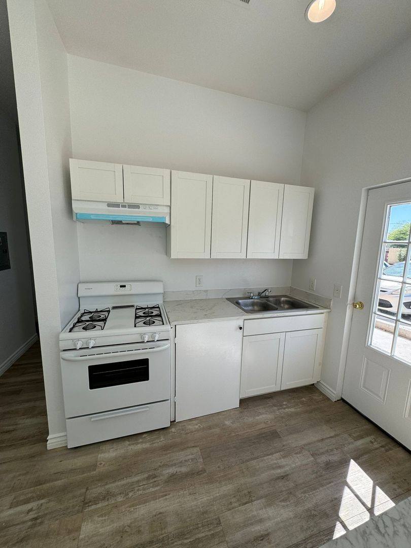 Apartment for rent at 3760 E Calle De Carlos, Palm Springs, CA 92264