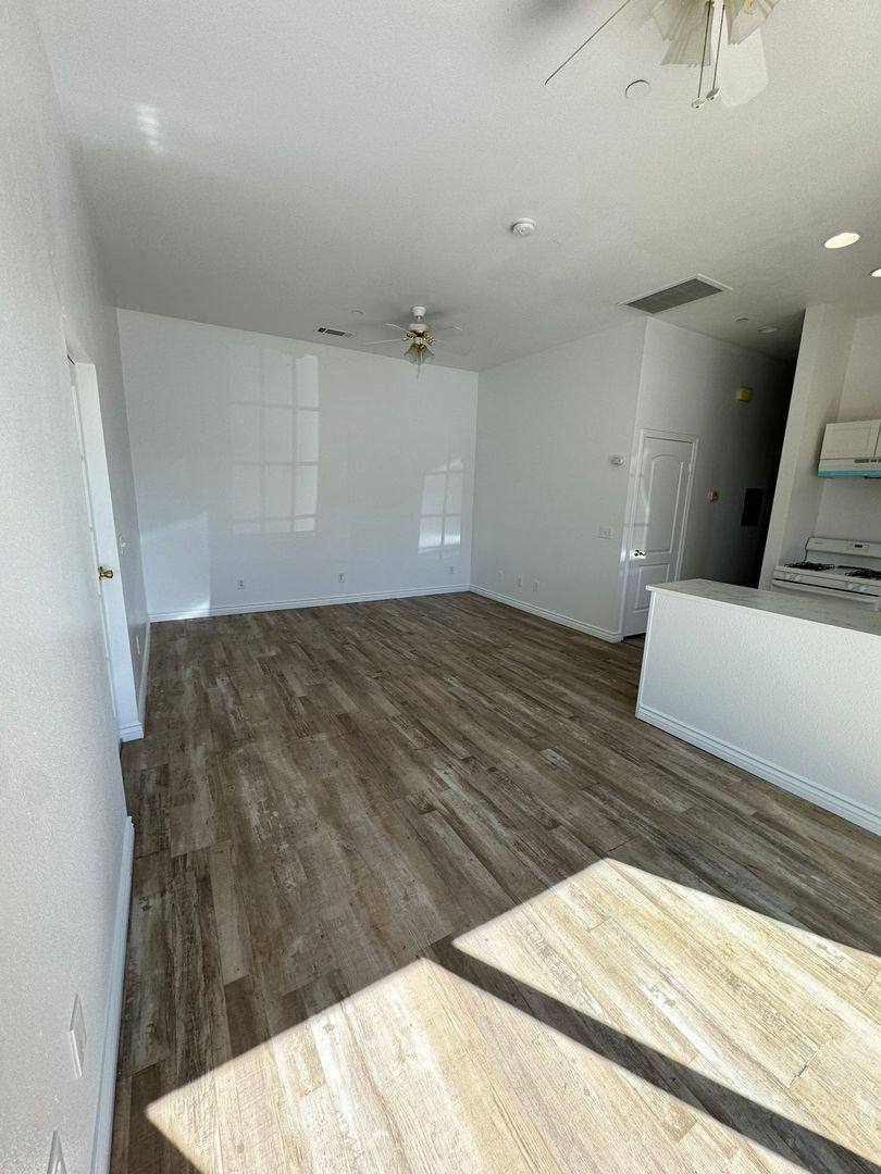 Apartment for rent at 3760 E Calle De Carlos, Palm Springs, CA 92264