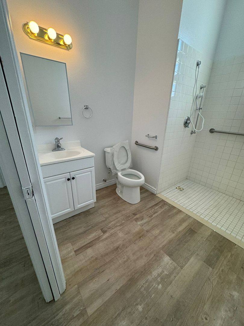 Apartment for rent at 3760 E Calle De Carlos, Palm Springs, CA 92264