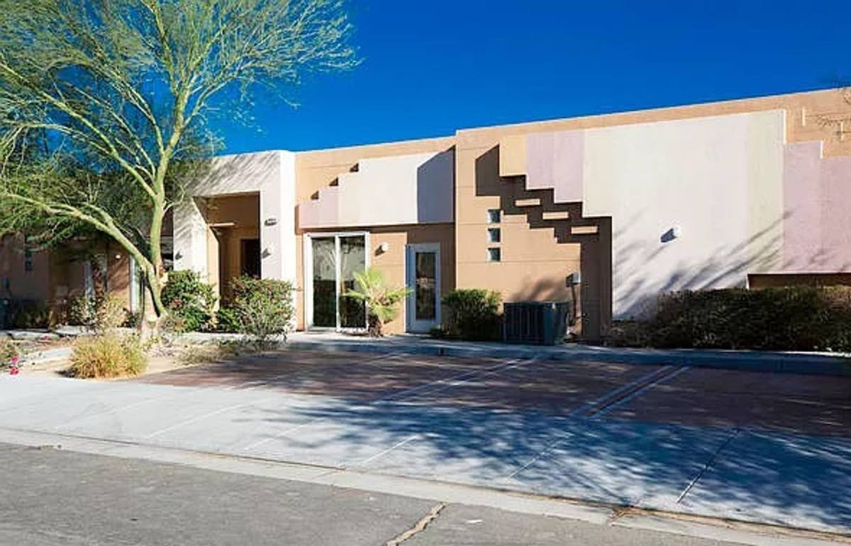 Apartment for rent at 3760 E Calle De Carlos, Palm Springs, CA 92264