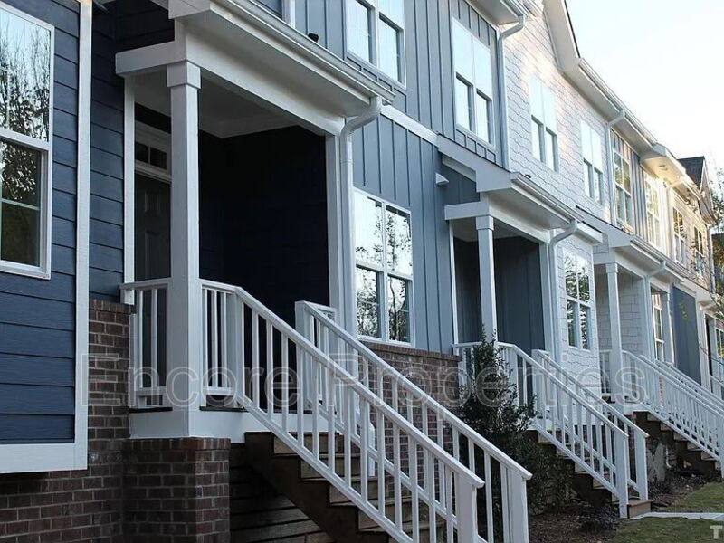 Townhouse for rent at 825 S Franklin St, Wake Forest, NC 27587