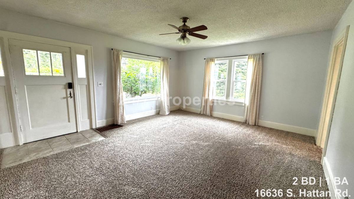 House for rent at 16636 S Hattan Rd, Oregon City, OR 97045
