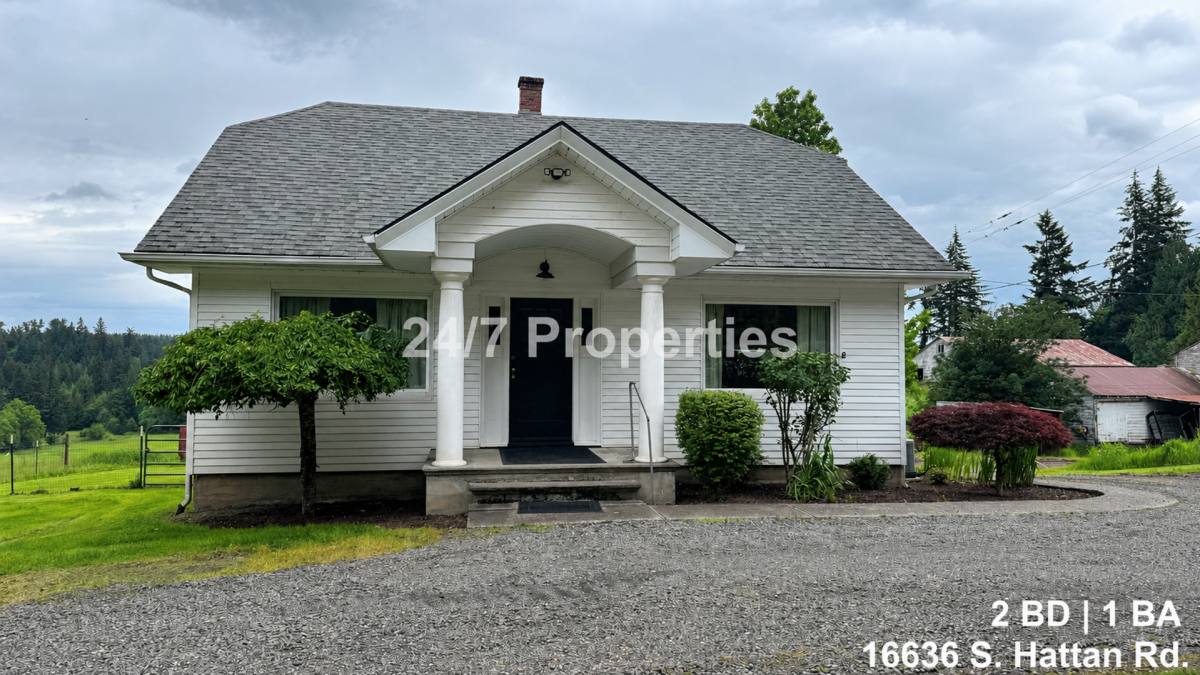 House for rent at 16636 S Hattan Rd, Oregon City, OR 97045