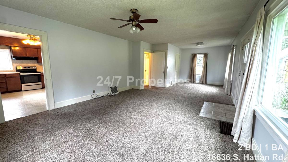 House for rent at 16636 S Hattan Rd, Oregon City, OR 97045
