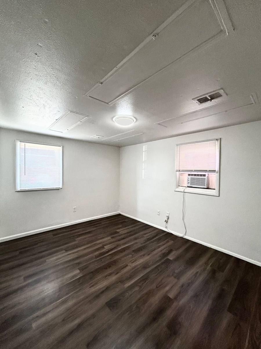 Apartment for rent at 812 N 44th St, Omaha, NE 68131