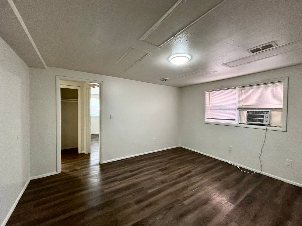 Apartment for rent at 812 N 44th St, Omaha, NE 68131