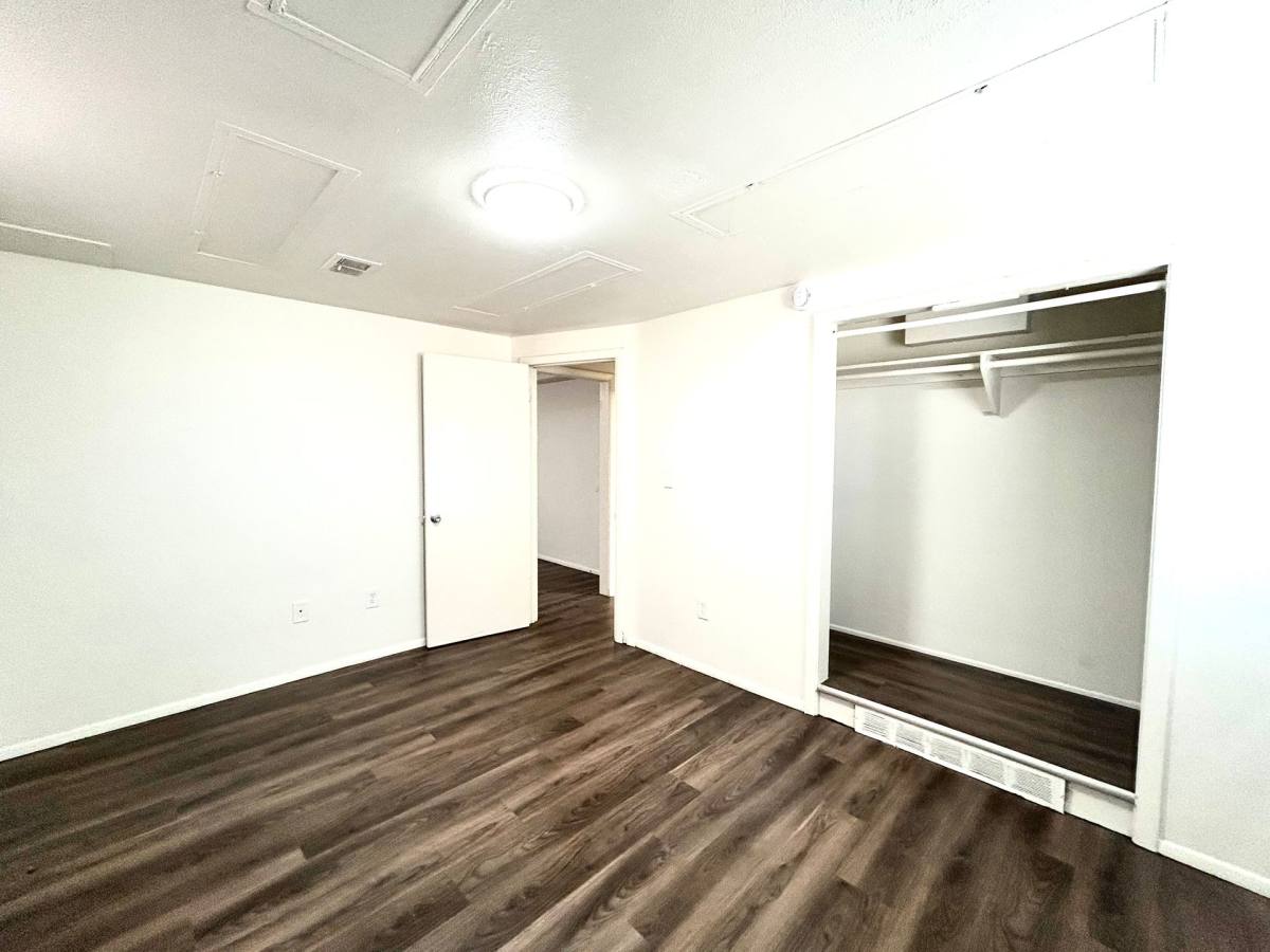 Apartment for rent at 812 N 44th St, Omaha, NE 68131