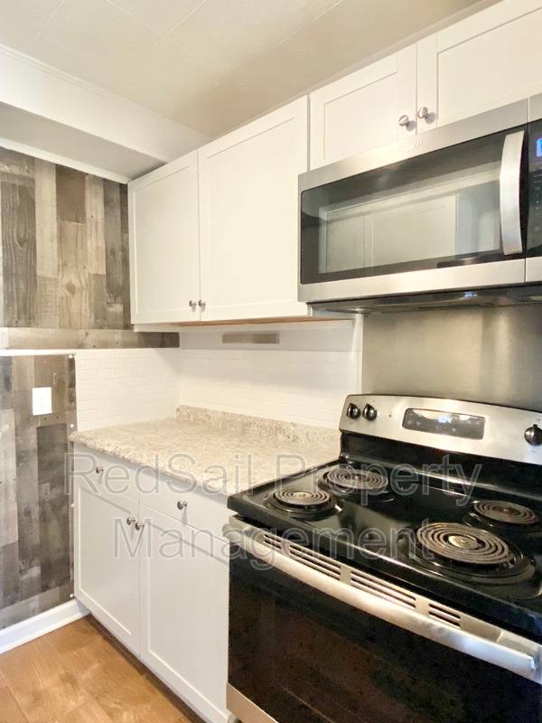 House for rent at 323 Roane Dr, Hampton, VA 23669