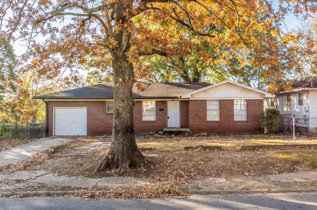 House for rent at 3615 W Capitol Ave, Little Rock, AR 72205