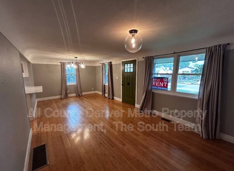 House for rent at 2820 S Acoma St, Englewood, CO 80110
