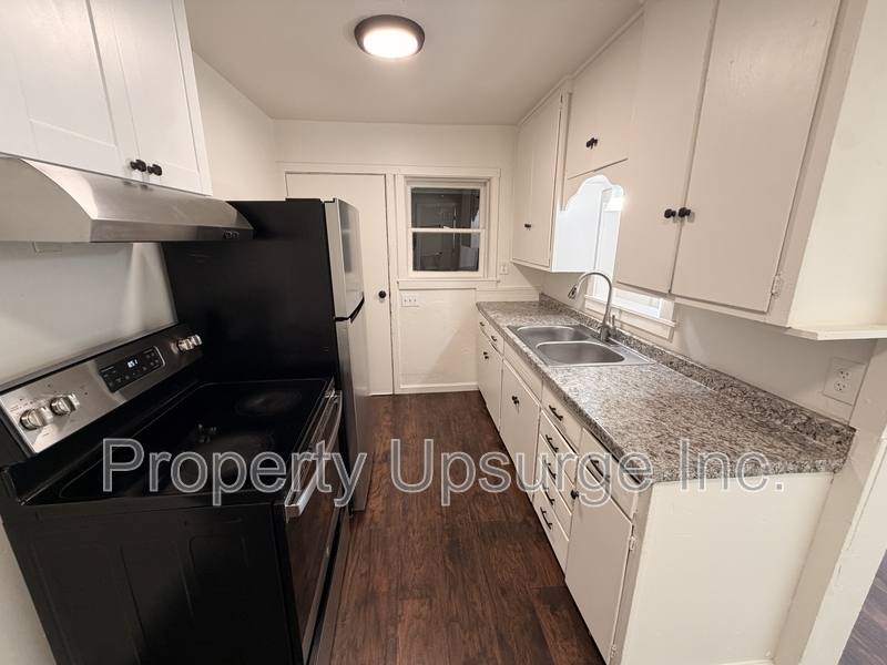 Apartment for rent at 2408 Court St, Redding, CA 96001