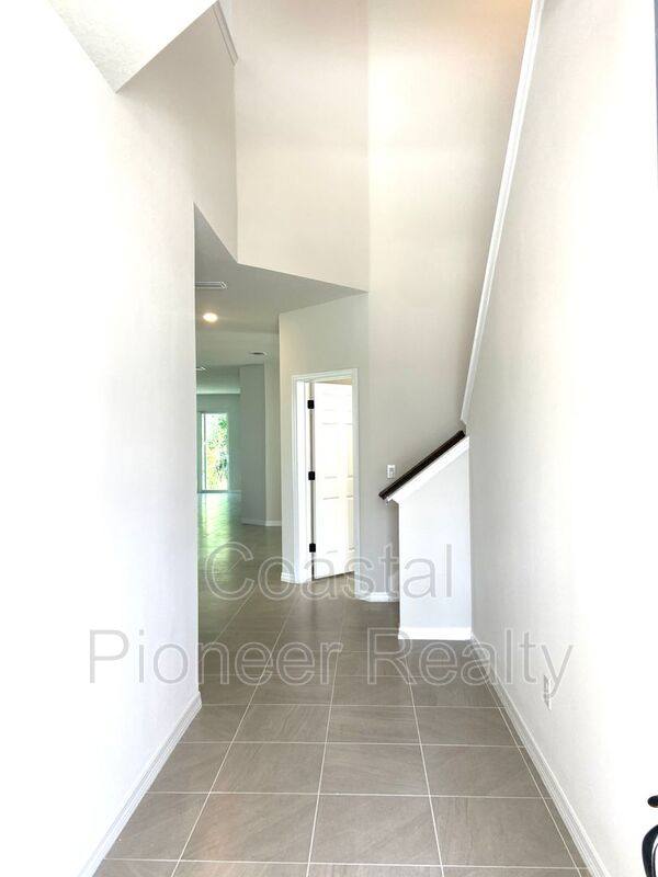 House for rent at 28591 Cozy Creek Dr, Wesley Chapel, FL 33543