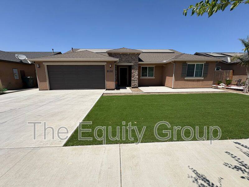 House for rent at 2132 E Sweet Ave, Visalia, CA 93292
