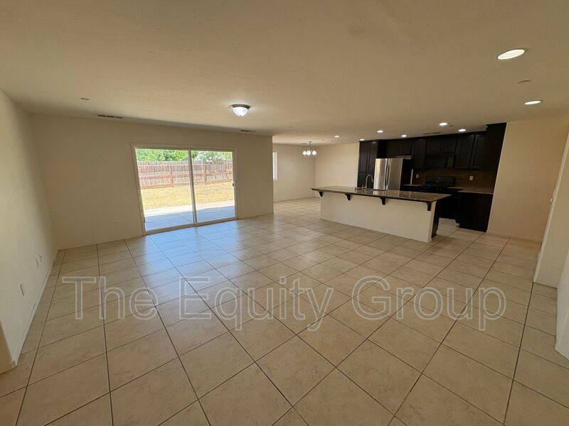 House for rent at 2132 E Sweet Ave, Visalia, CA 93292
