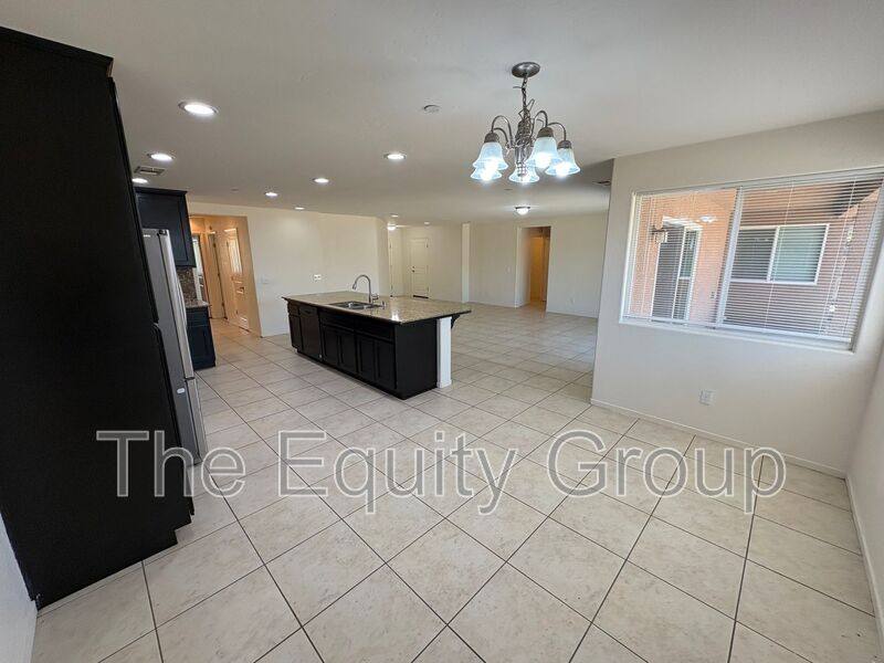 House for rent at 2132 E Sweet Ave, Visalia, CA 93292