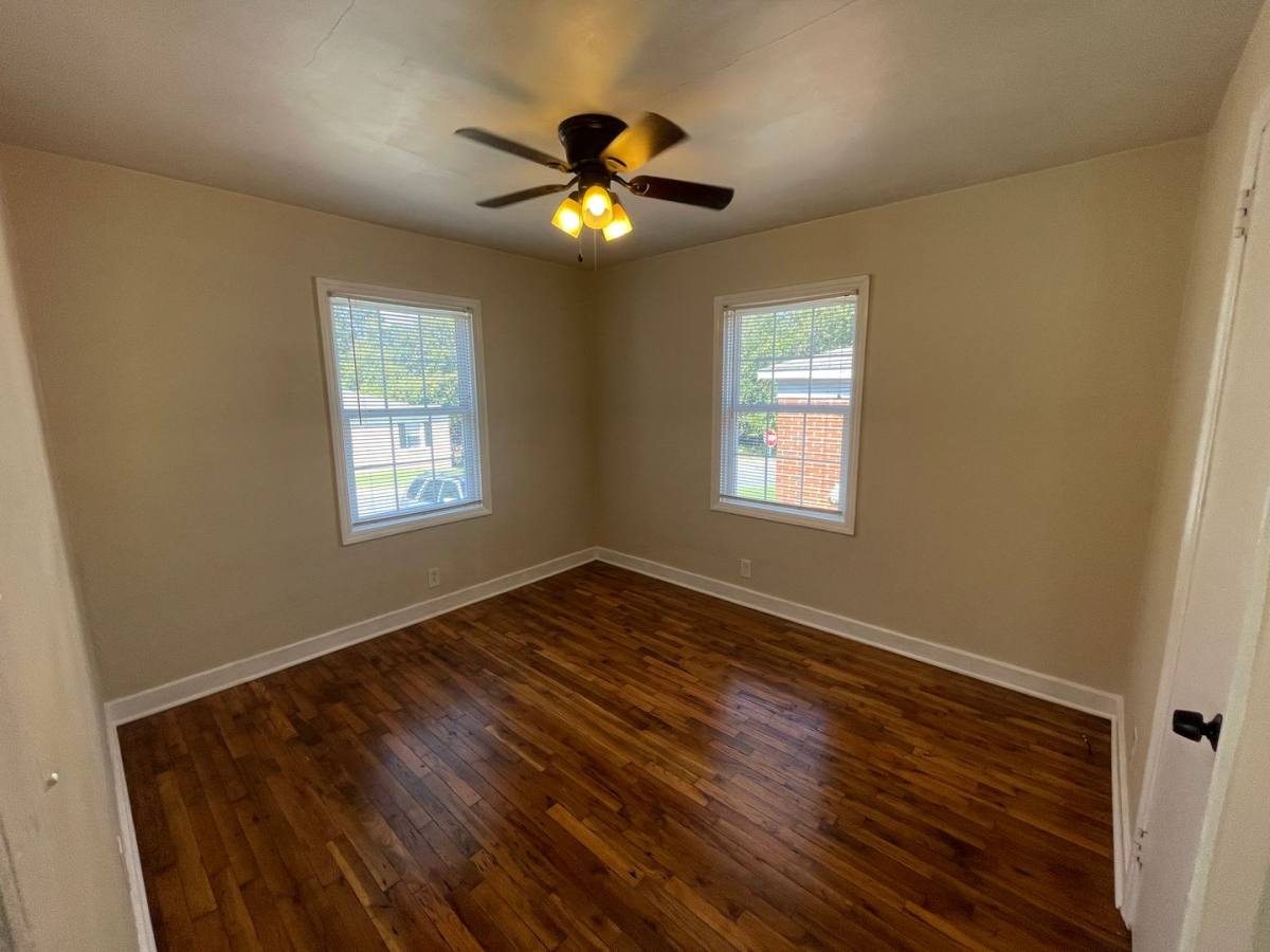 House for rent at 1037-2 McArthur Ave, Charlotte, NC 28206