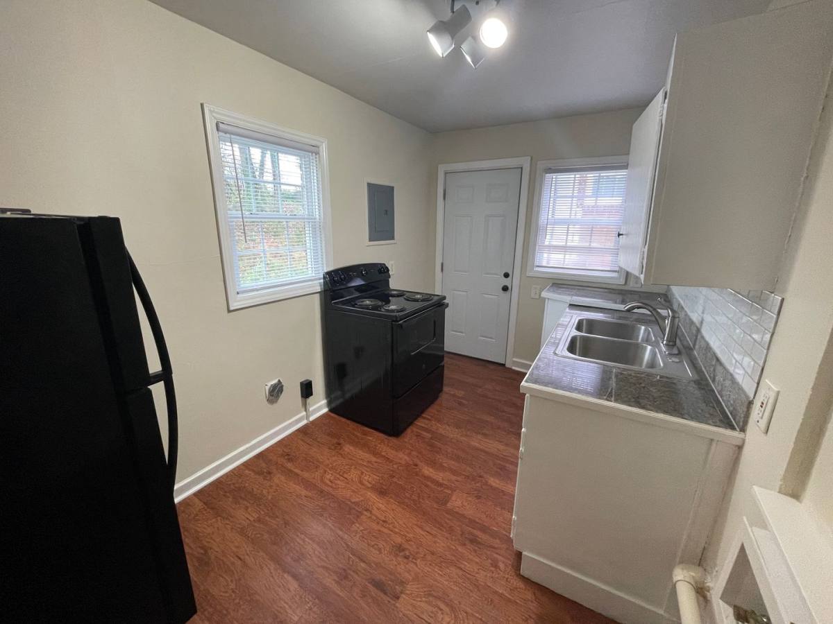 House for rent at 1037-2 McArthur Ave, Charlotte, NC 28206
