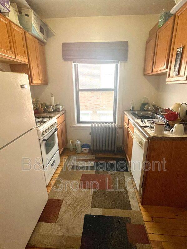 Apartment for rent at 914 W Oakdale #1W, Chicago, IL 60657