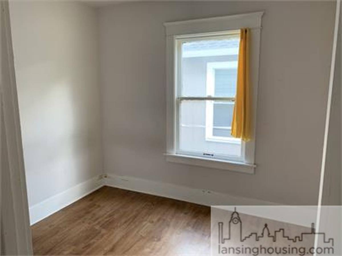 Apartment for rent at 318 E Hillsdale, Lansing, MI 48912