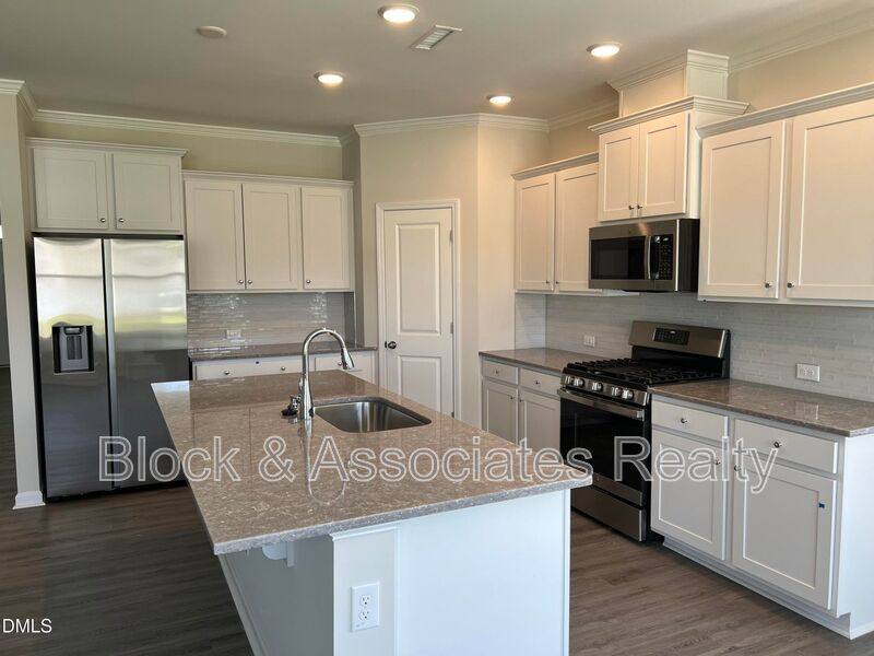 House for rent at 262 Streamliner Blvd, Clayton, NC 27520