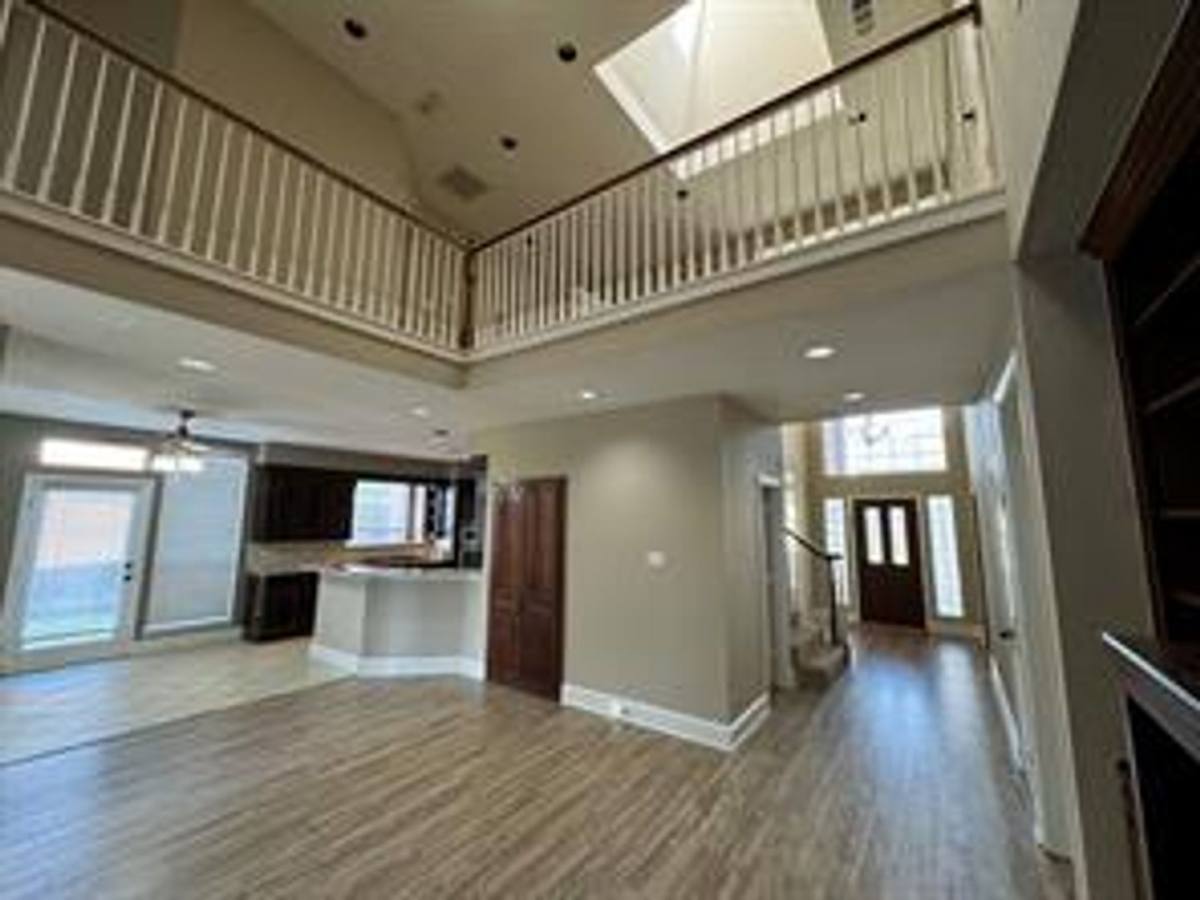 House for rent at 1100 Hunters Creek Dr, Carrollton, TX 75007