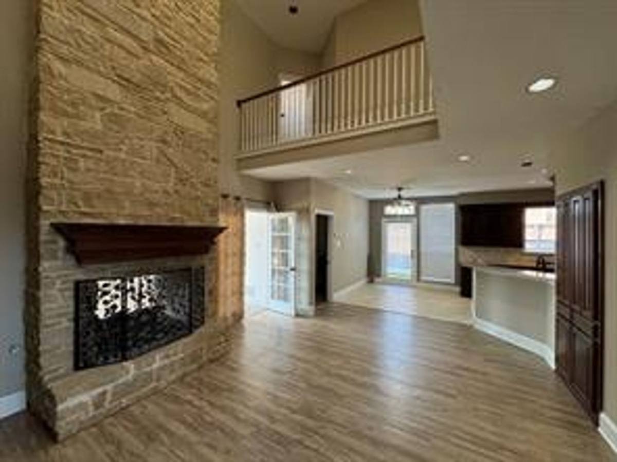 House for rent at 1100 Hunters Creek Dr, Carrollton, TX 75007