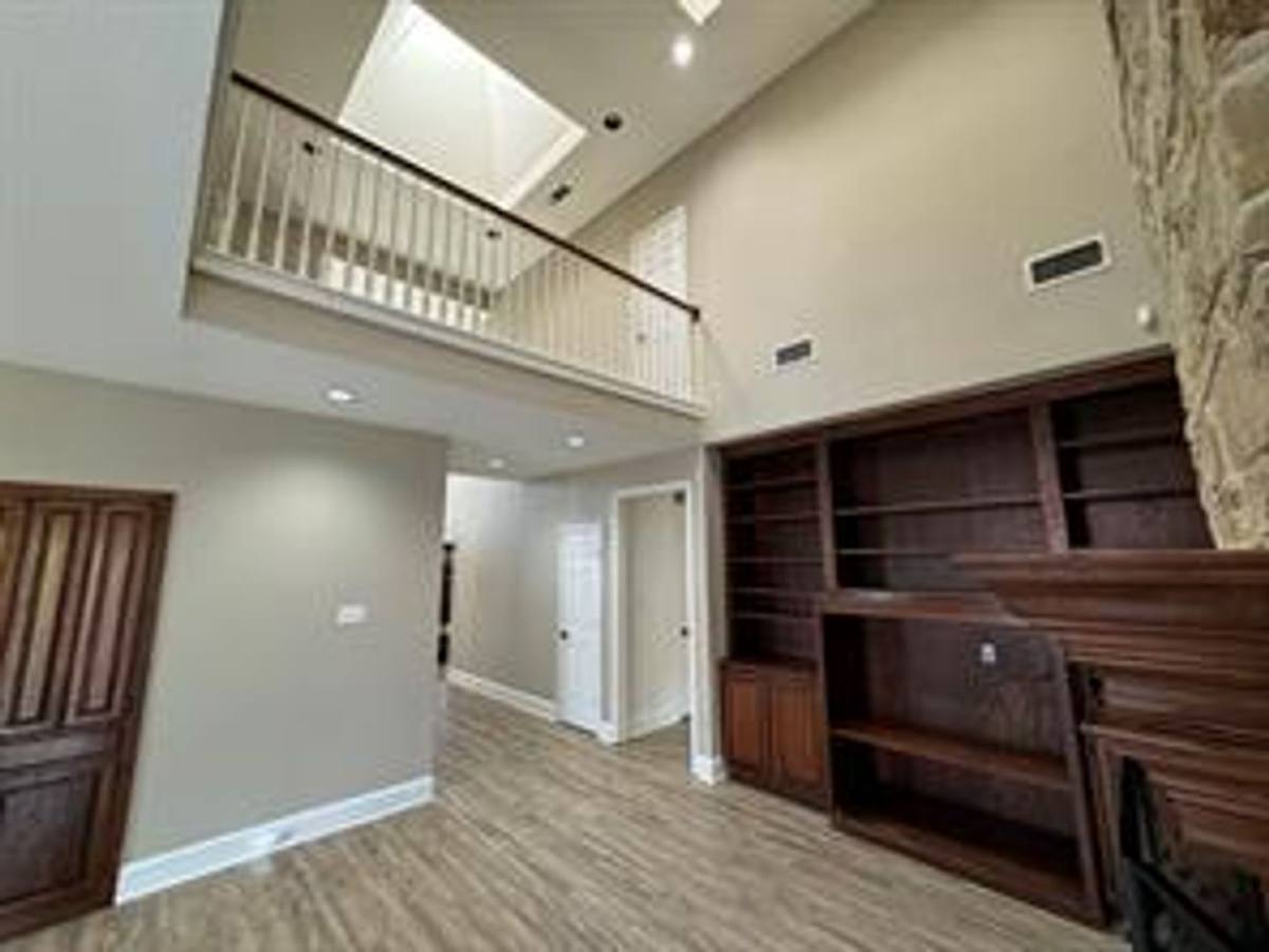 House for rent at 1100 Hunters Creek Dr, Carrollton, TX 75007