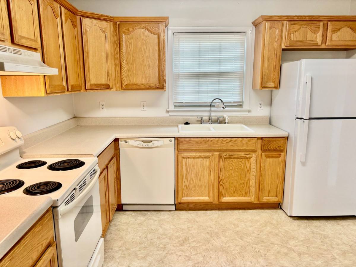 Townhouse for rent at 382 Deputy Lane, Newport News, VA 23608